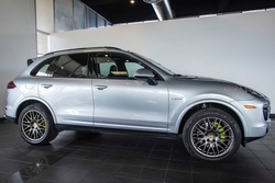 2017 Porsche Cayenne S E-Hybrid Platinum Edition